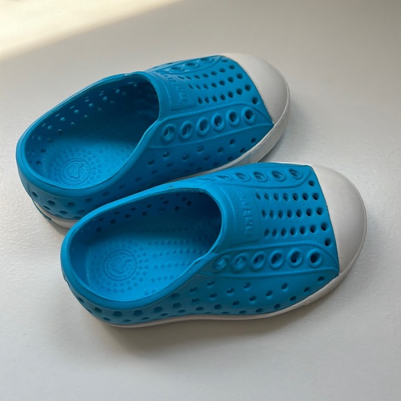 NWOT Native Jefferson Shoes C4 - Picture 1 of 4